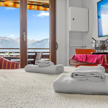 Escapade Romantique Avec Vue, Balcon Et Parking Apartman *